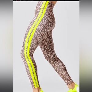 Wear it to Heart WITH leggings. Size medium.